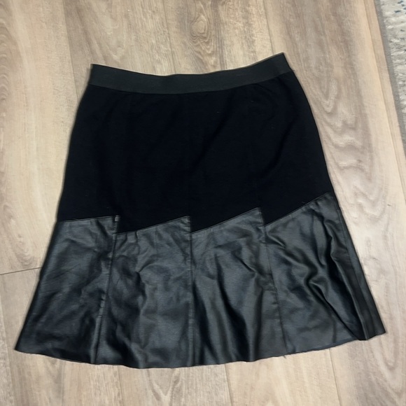 J'ENVIE New York Size 10 Knee Length Skirt - Picture 2 of 4